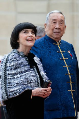 Mireille Mathieu, invited to the dinner in honor of Xi Jinping at the Elysée Palace.